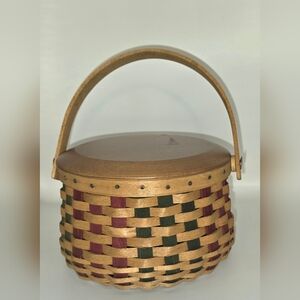 Vintage Small Longaberger Round Red Green Woven Basket Wood Lid Handle  2003 USA